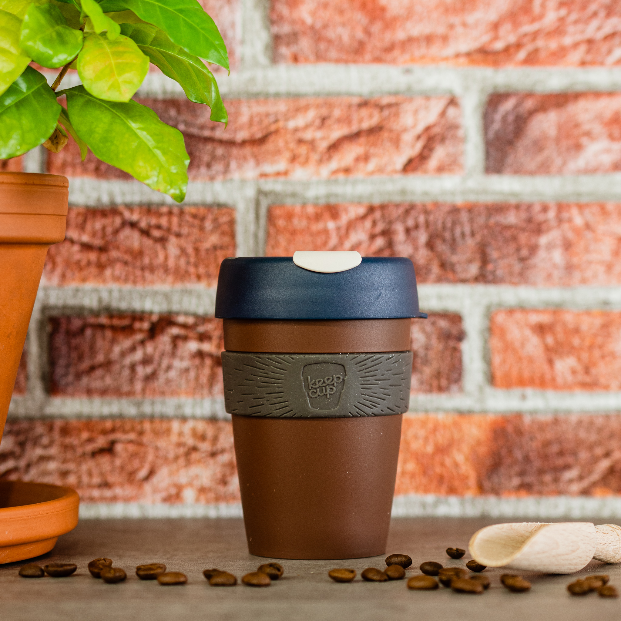 Recycelter Kunststoff Coffee-To-Go